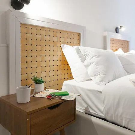 Renovated 2-bdr Flat Statuto - Zen 51 アパート *